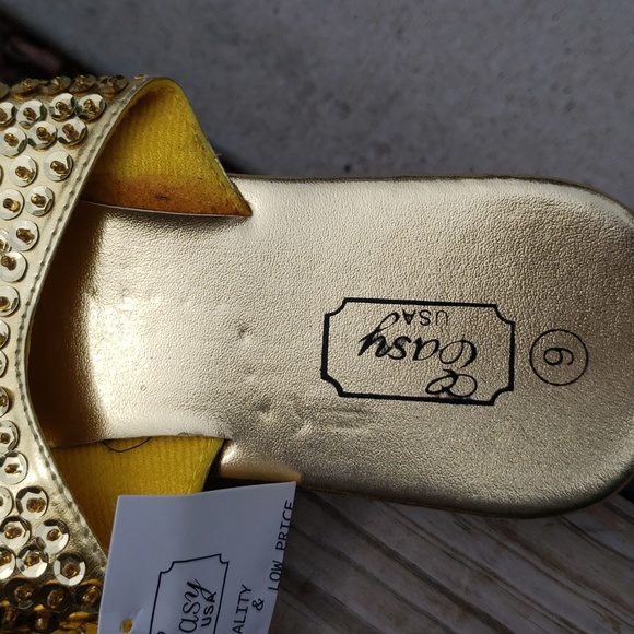 NWT Easy USA women's gold sequence flip flop sandals - Picture 6 of 11